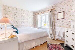 Wellbank Cottage · Twin bedroom